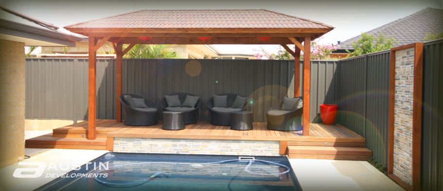 Tight-Fitting-Poolside-Cabana